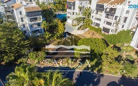 Jardines De Golondrinas מלון דירות 4*