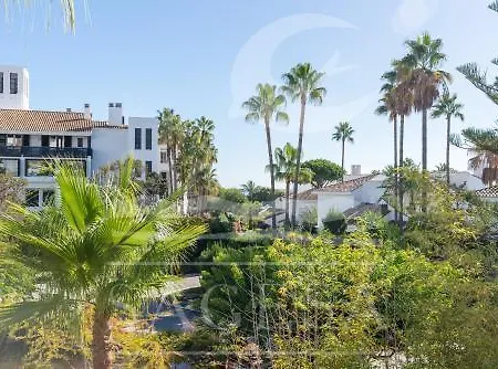 Jardines De Golondrinas Apartahotel