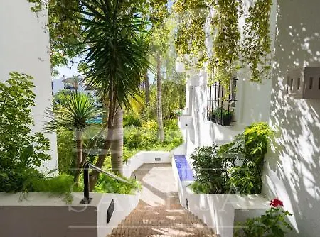 Jardines De Golondrinas