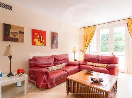Jardines De Golondrinas 公寓式酒店 4*