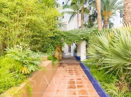 Jardines De Golondrinas